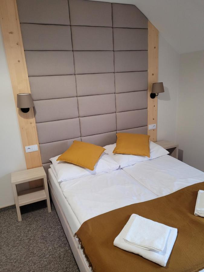Karolowy Pokoje&Apartamenty Ustroň Exteriér fotografie